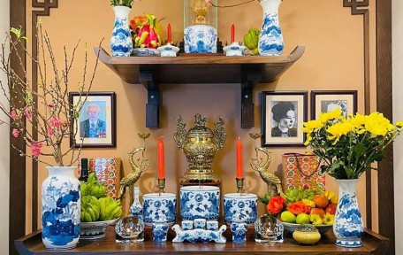 Bàn Thờ Nhỏ Treo Tường Đẹp, Tiết Kiệm Diện Tích, Chuẩn Phong Thủy 2026